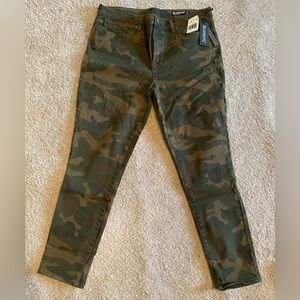 NWT BlankNYC - Camo Jeans - Size 31